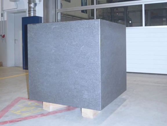 Granit & Beton vs. Stahl