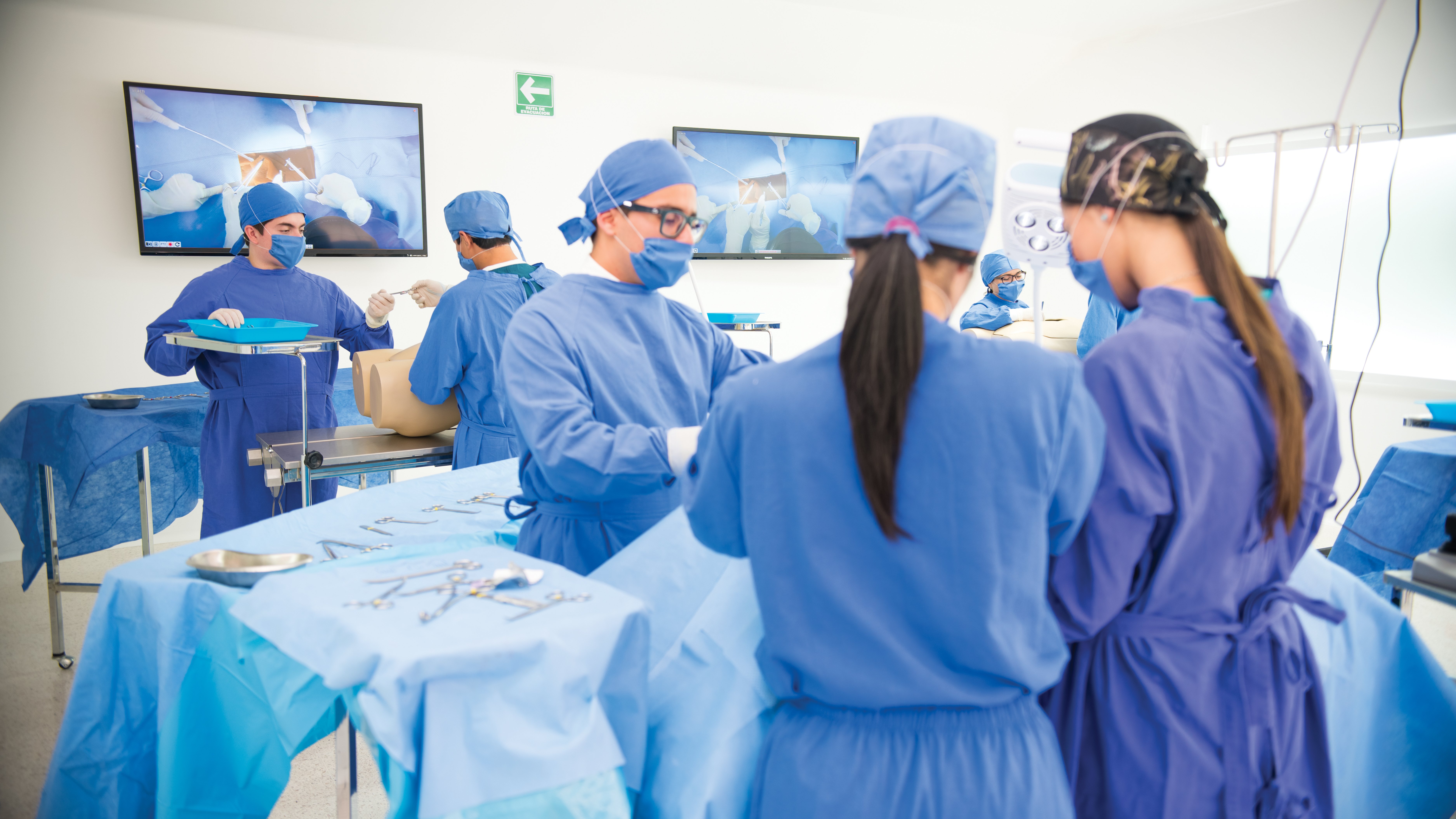 medico-cirujano-sala-operacion