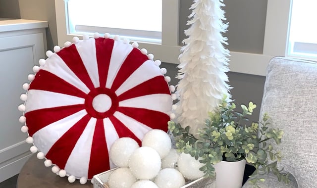 How to Make a Peppermint Pillow with Cuddle® Minky Plush Fabric