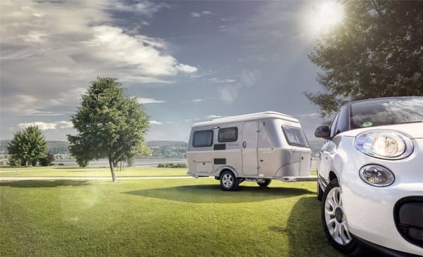 Is It Better to Buy a Caravan or a Motorhome?