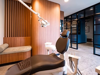 Dental chair