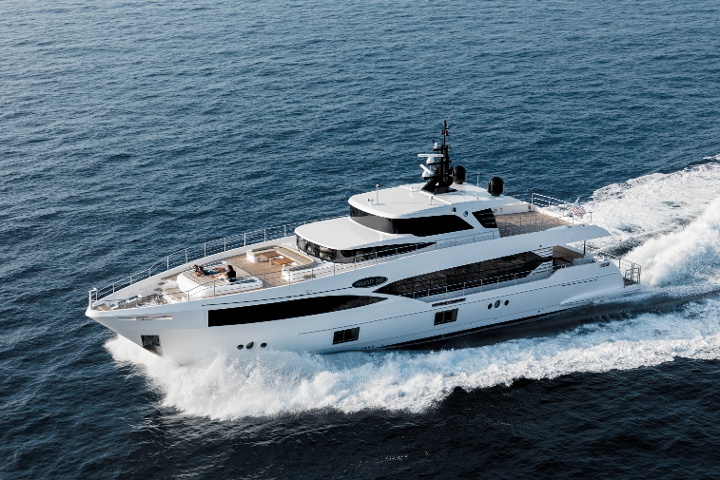 Majesty 100 - Profile (3)-1