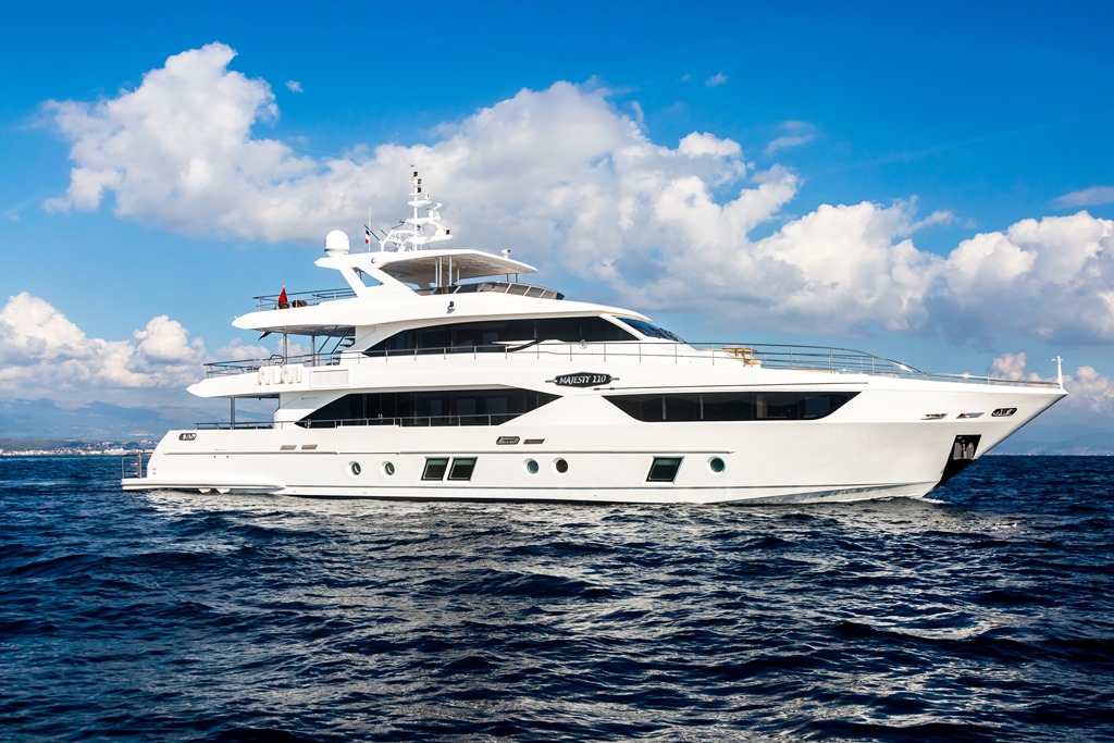 Majesty 110, France (3)