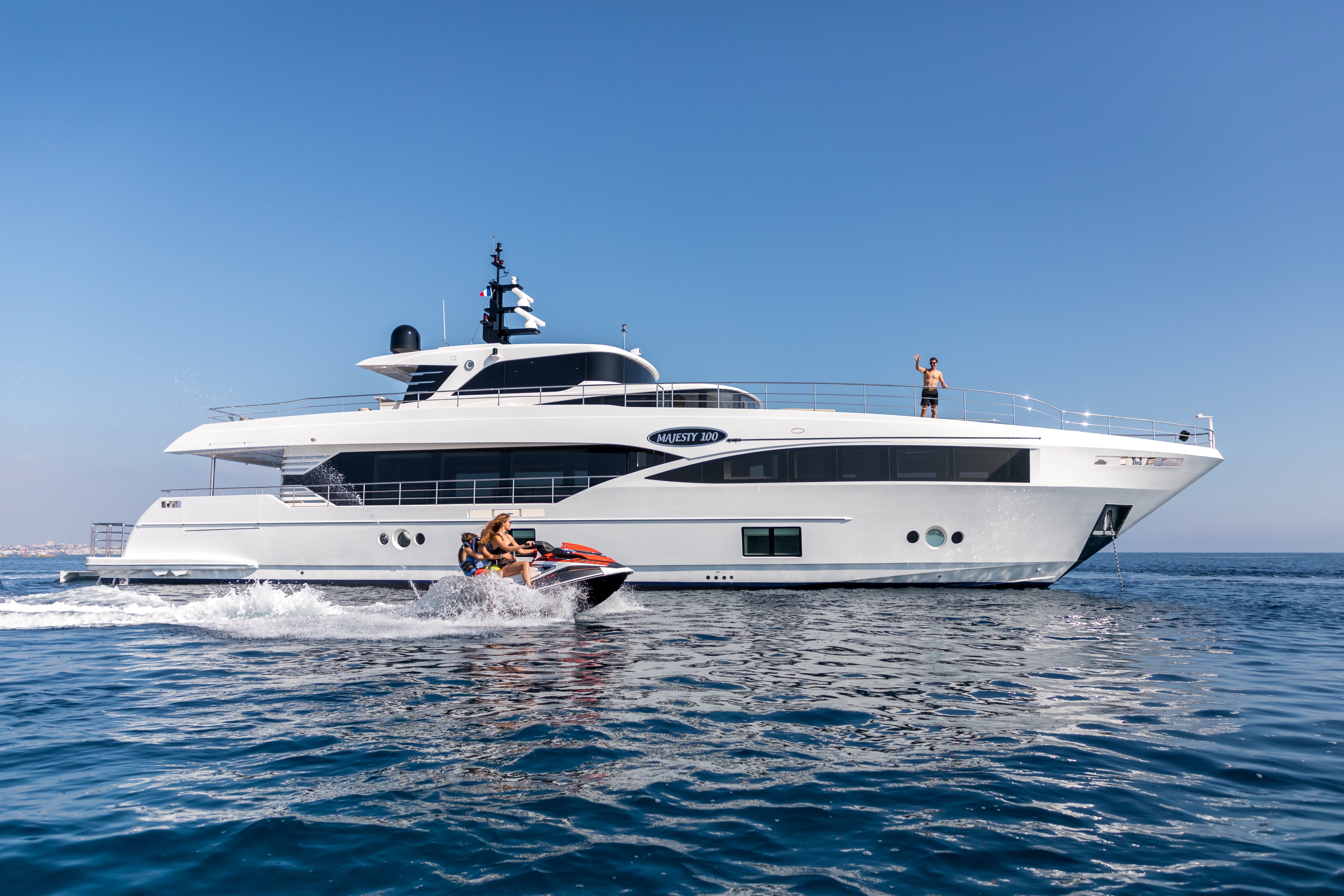 Majesty 100 in France (3)