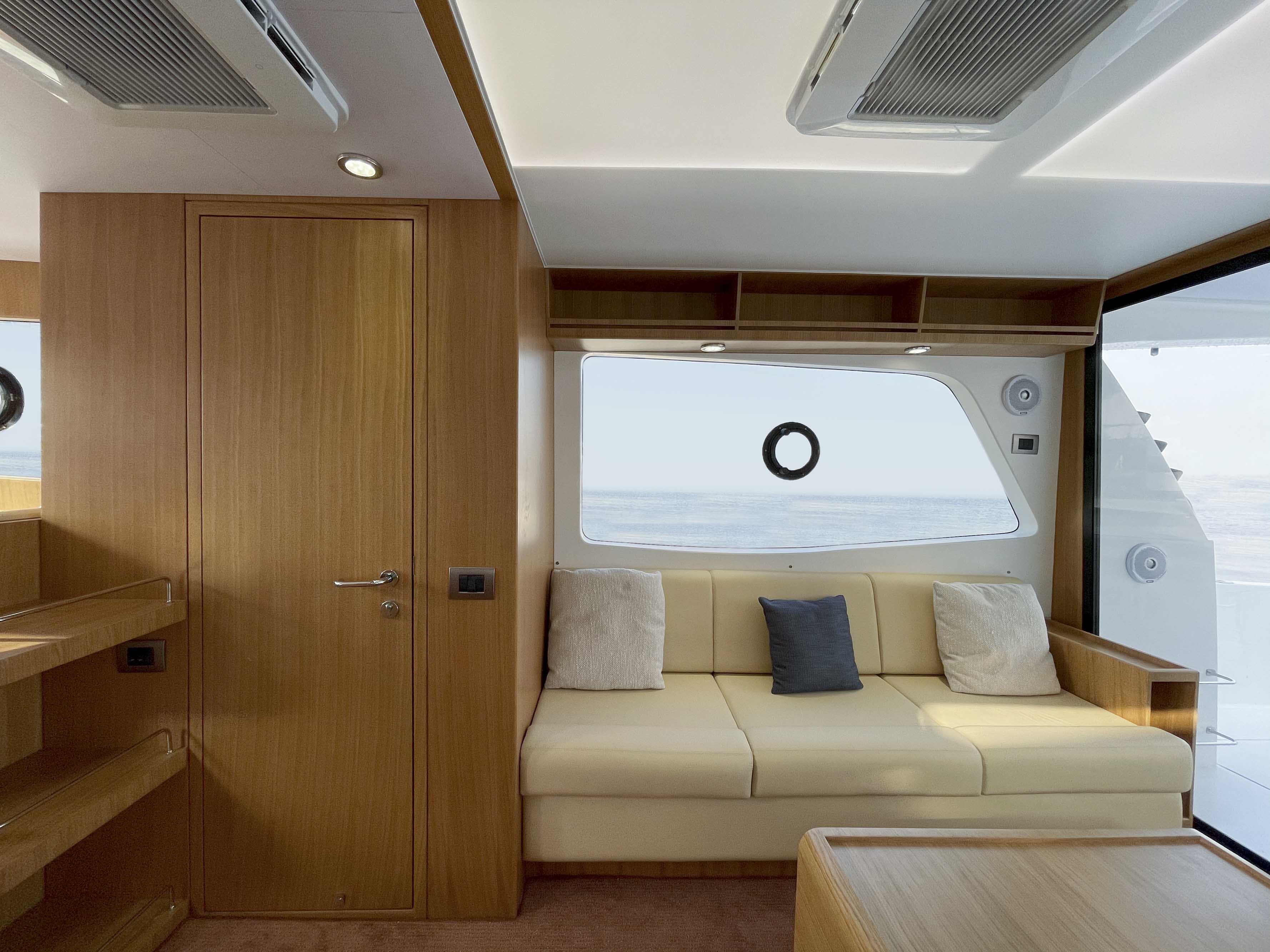 Saloon (2)
