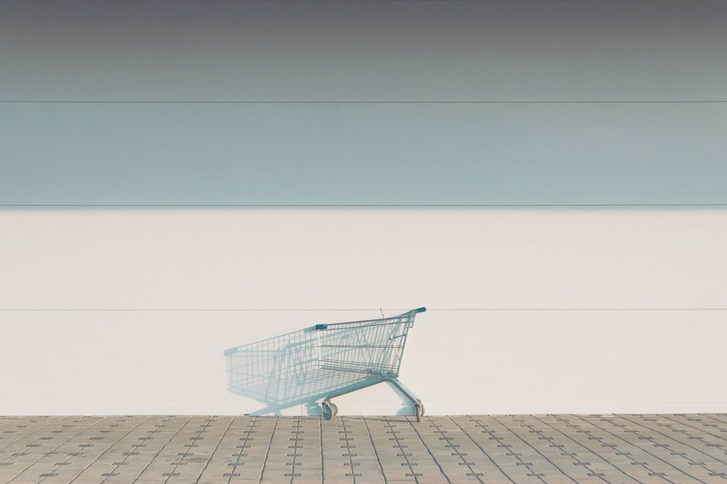 EMPTY SHOPPING CART OUTSIDE