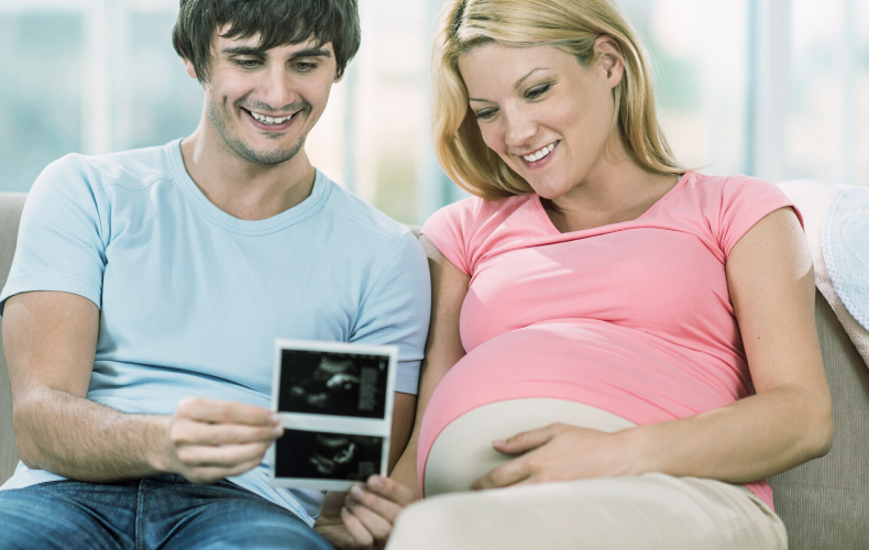JAN2022-Blog4-why-cord-blood-banking-pregnant-couple