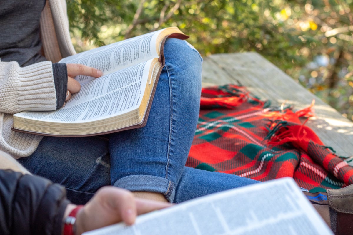 reading-bible-1
