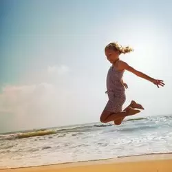 海と女性