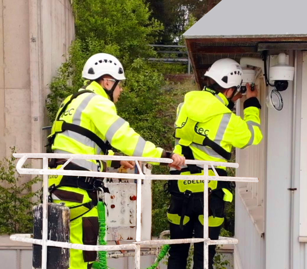 field_maintanance_small