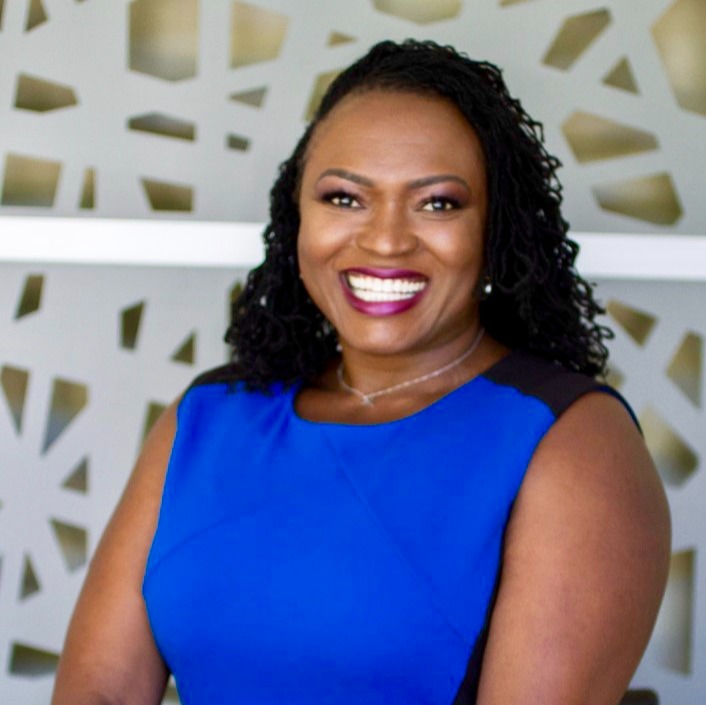 Evonne Bennett Headshot-1