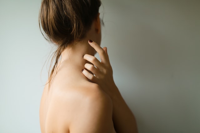 4 Ways to Loosen Your Trapezius Muscles - Sports Physiotherapy Melbourne  CBD & Clinical Pilates