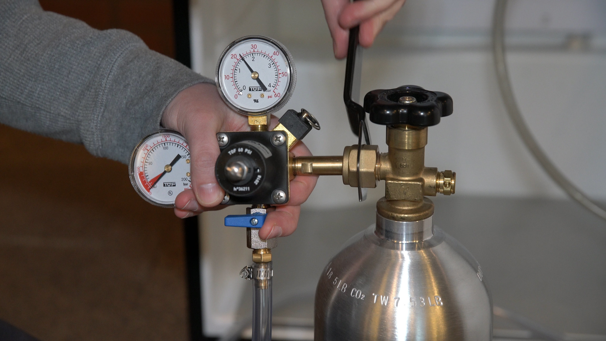 Under Pressure: A Guide to CO2 and Nitrogen Beer Regulators