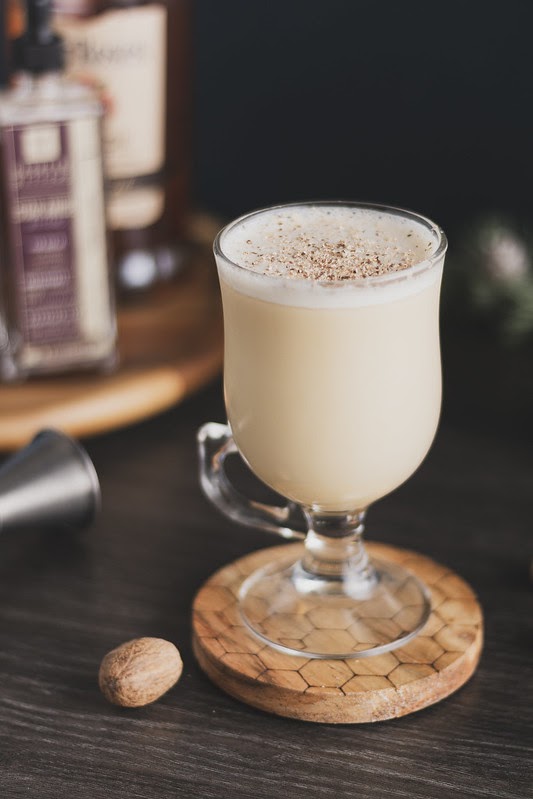 egg nog cocktail