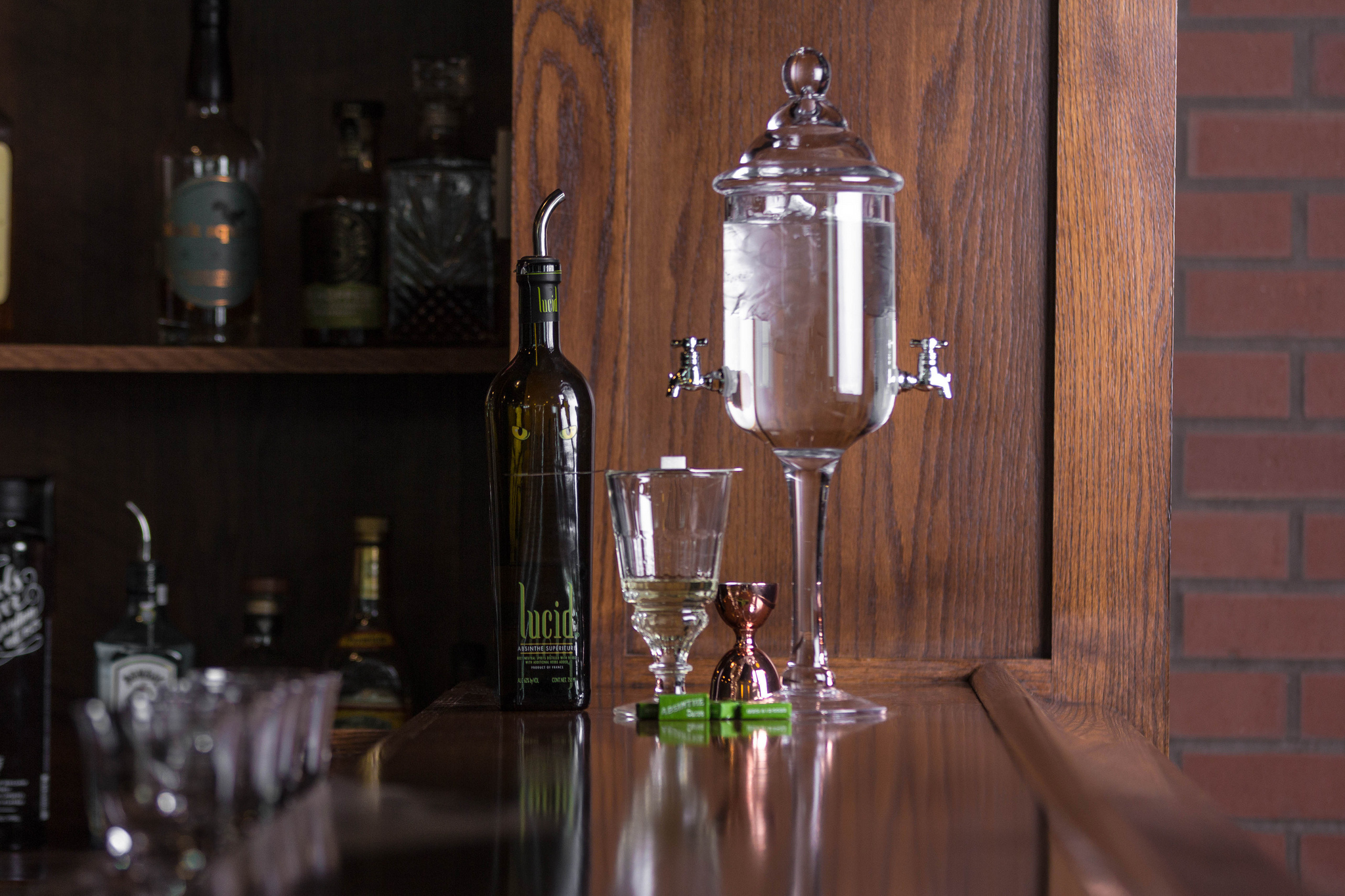 How to Louche Absinthe: 4 Steps to Performing an Absinthe Drip