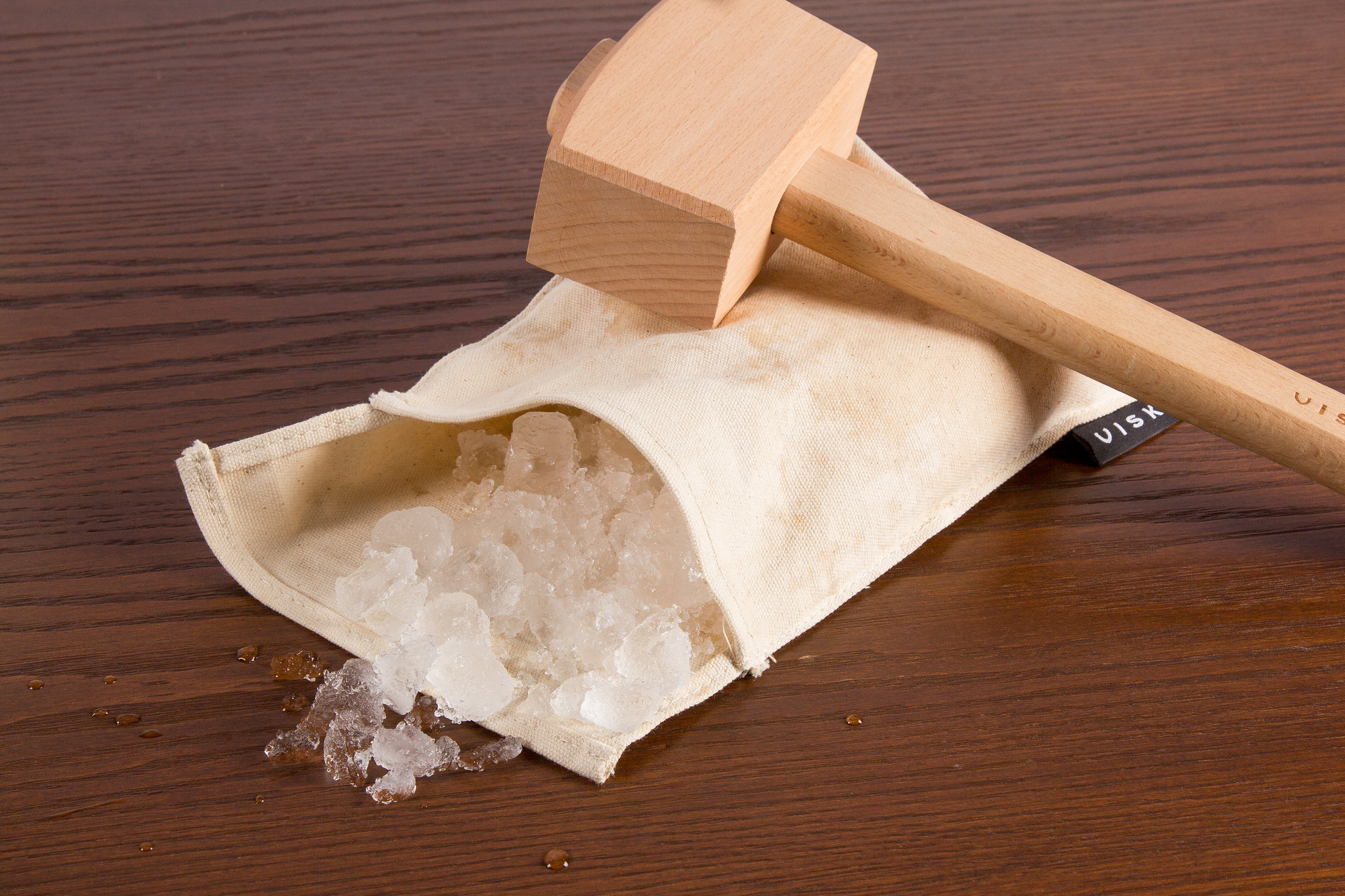 How To Make Crushed Ice With A Lewis Bag