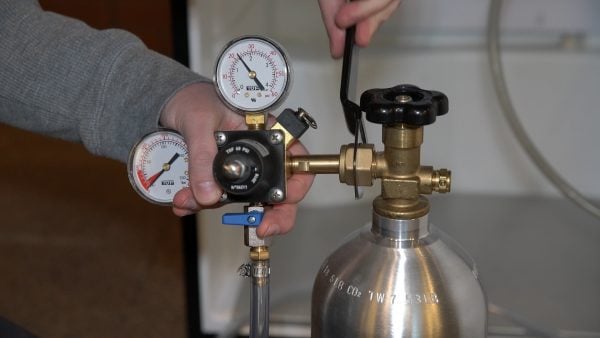 Step 3: Disconnect CO2 regulator from CO2 tank inlet nut.