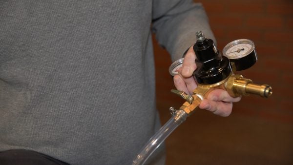 Step 4: Attach air line to Nitrogen regulator.