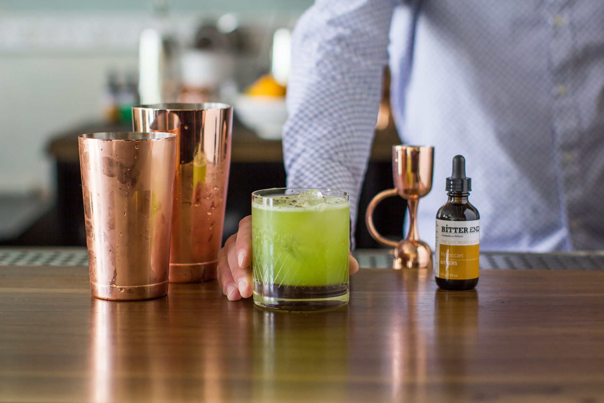 When to Shake & When to Stir Your Cocktail
