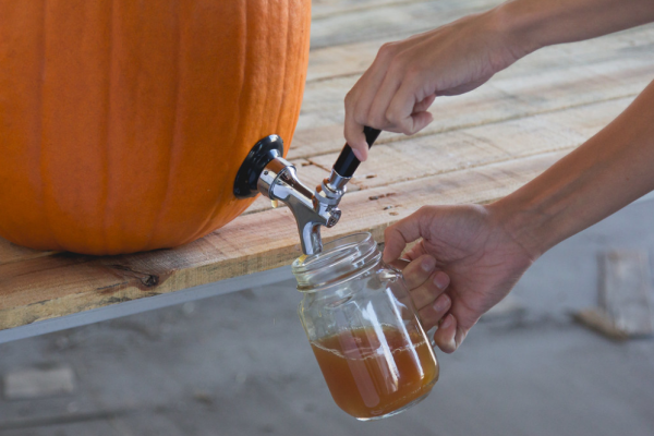 kegworks-7-pro-tips-for-big-batch-cocktails-and-2-recipes-5-600x400
