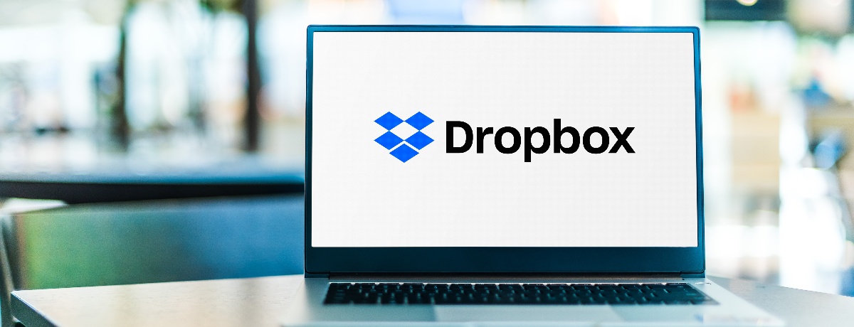 dropbox_name_on_black_laptop_screen