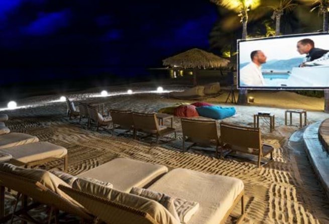 Jumby Bay - Cinema on the Beach