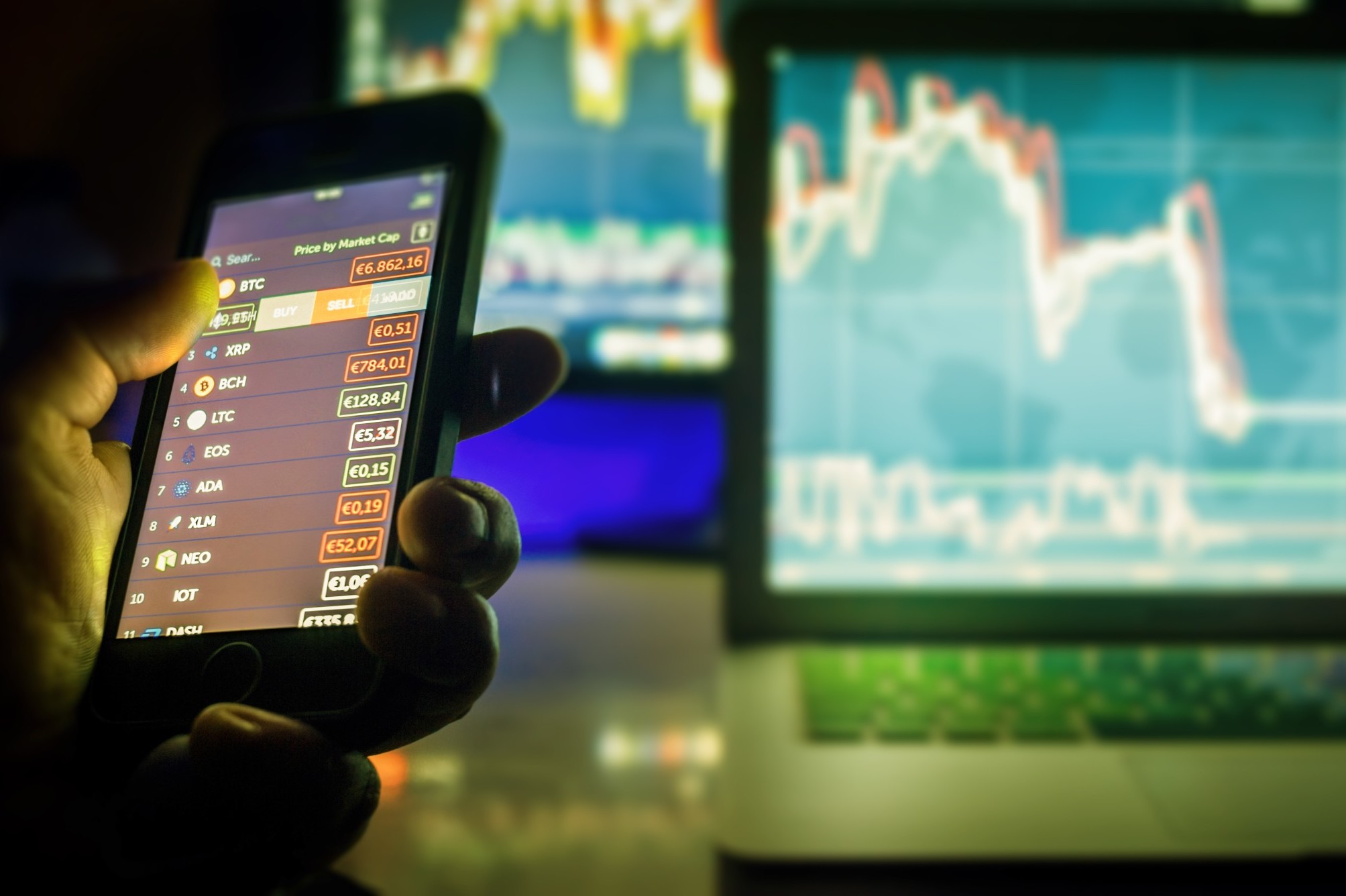 finance-money-mining-computer-charts-editorial-bitcoin-blockchain-crypto-currency-ethereum_t20_JYN6Wo-1