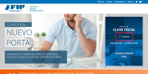 Captura de pantalla mostrando la opción 'Acceso con Clave Fiscal'.