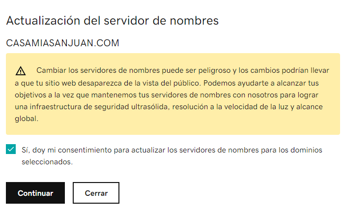 Captura de pantalla de la advertencia de cambio de servidores de nombres con la casilla de consentimiento.