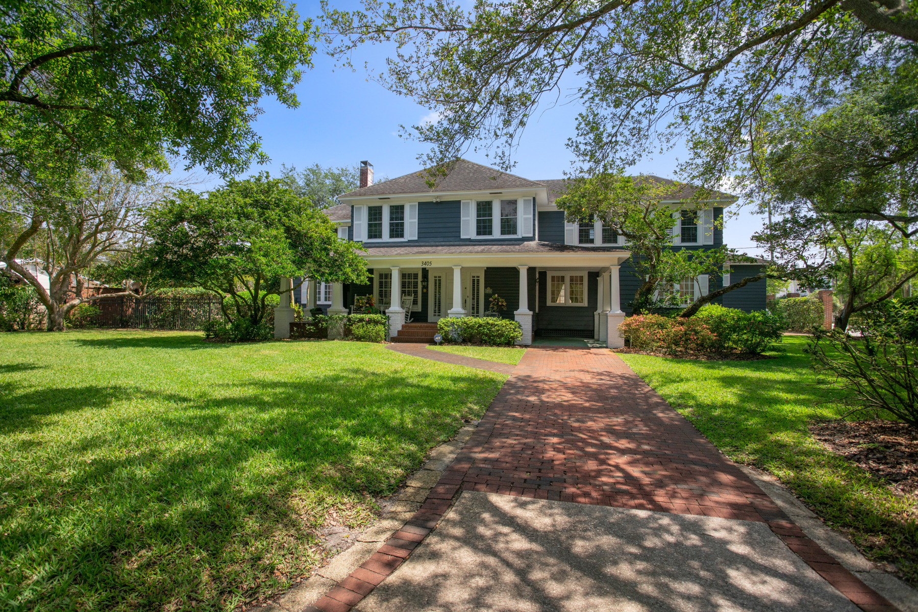 3405 Pinetree Road