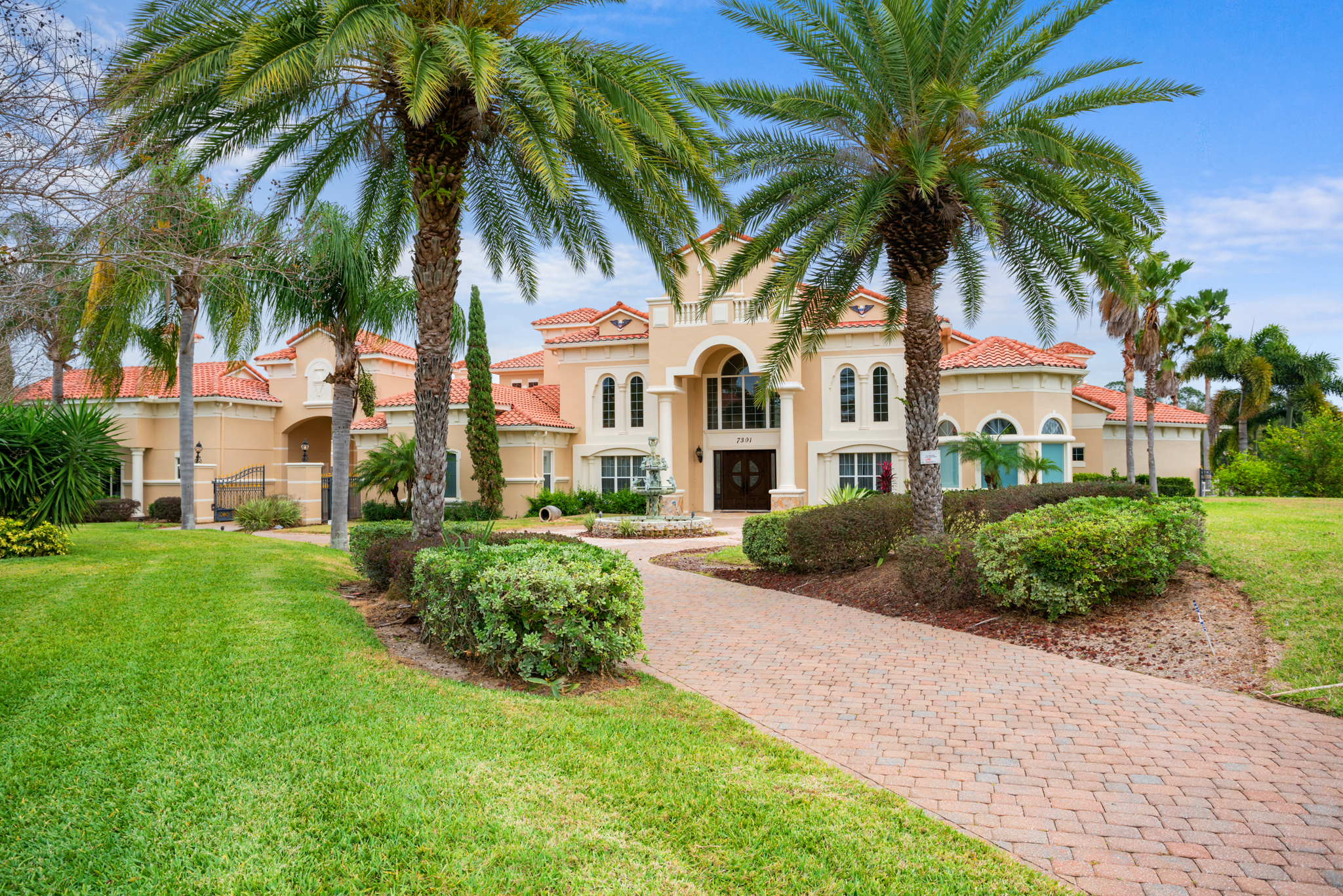 7301 Gladwin Court