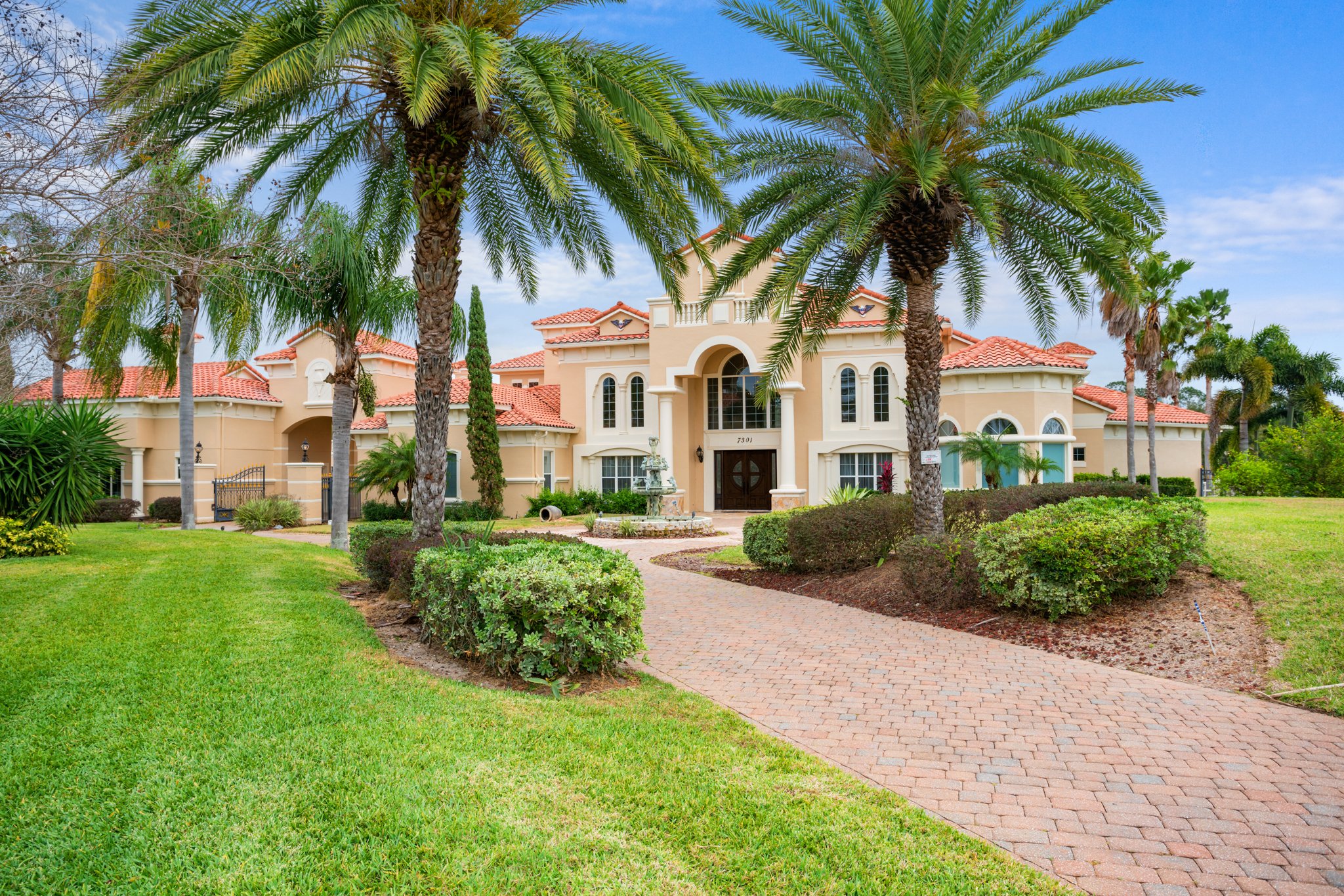 7301 Gladwin Court