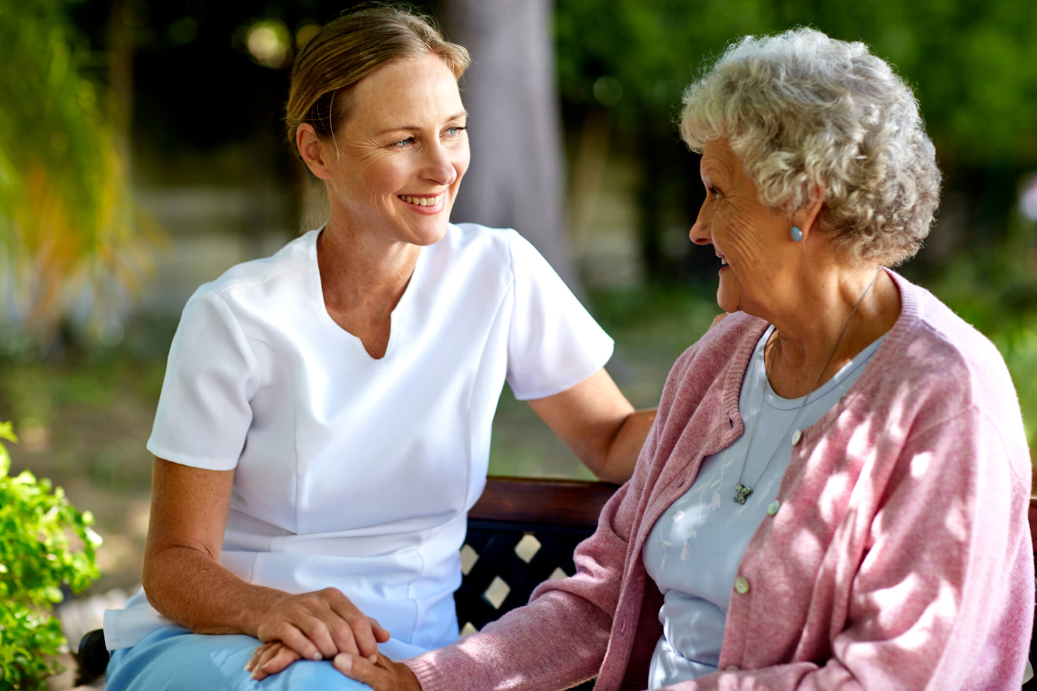 How to Care for Elderly Parents While Working Full Time