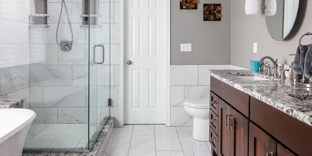 Bathroom Remodel Cost In Des Moines, Can You Remodel A Bathroom For 5000 Sq