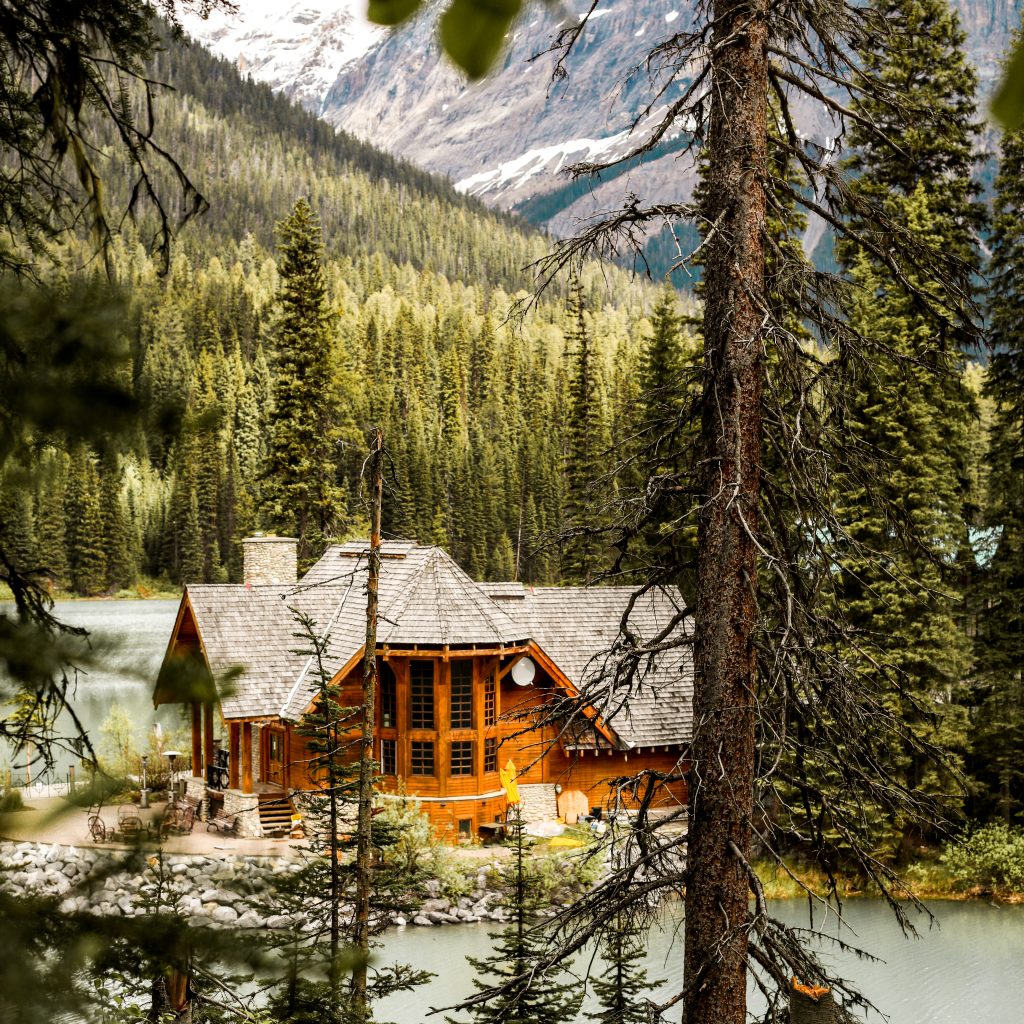 Lodge at Emerald Lake at Yoho National Park in B.C. surrounded by crystal-clear waters 