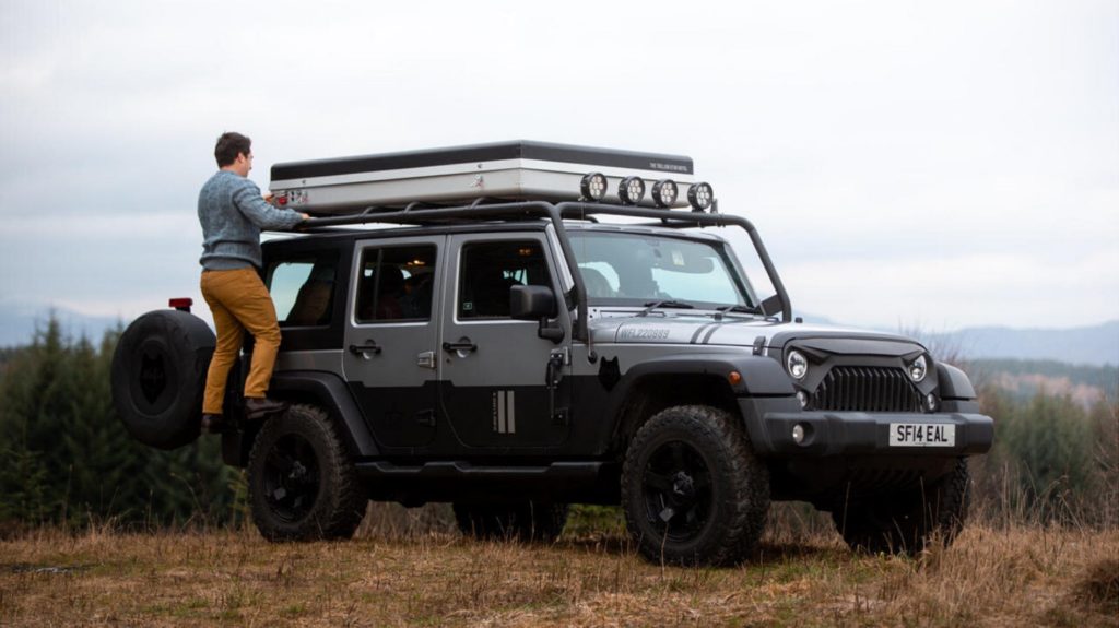 Garry McRae auf seinem Jeep Wrangler Wolfie auf einer seiner Reisen
