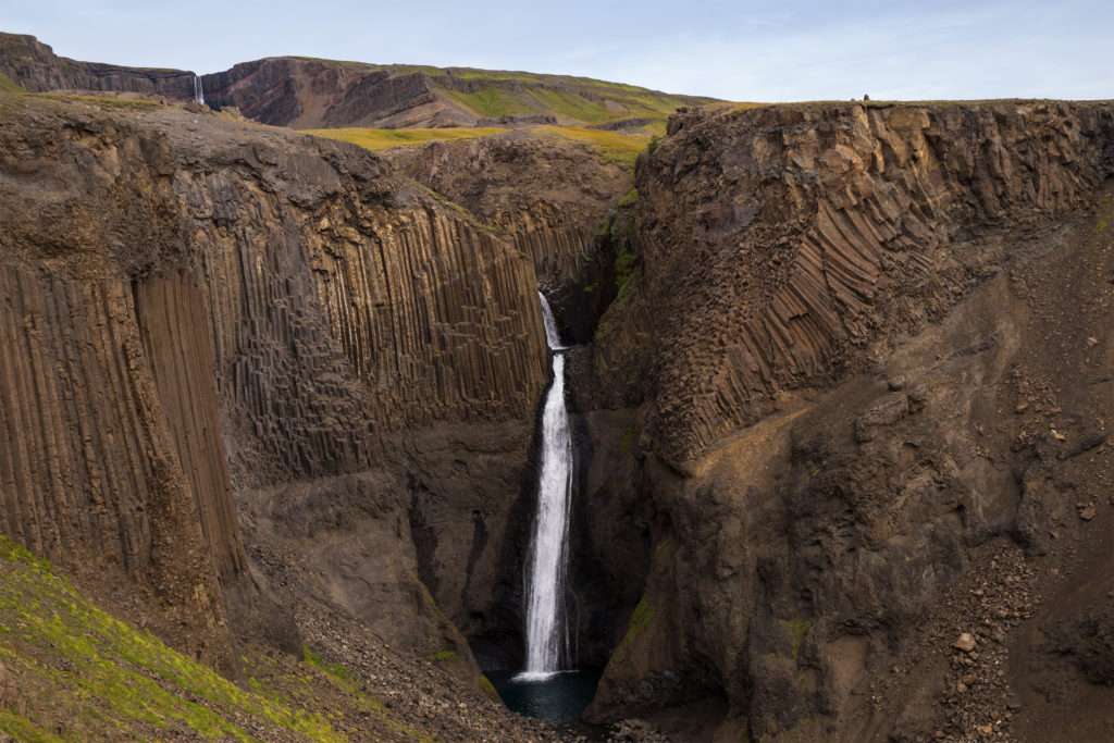 Wasserfall in Island auf der Ringstraße, eine tolle Destination für den Frühling 2021