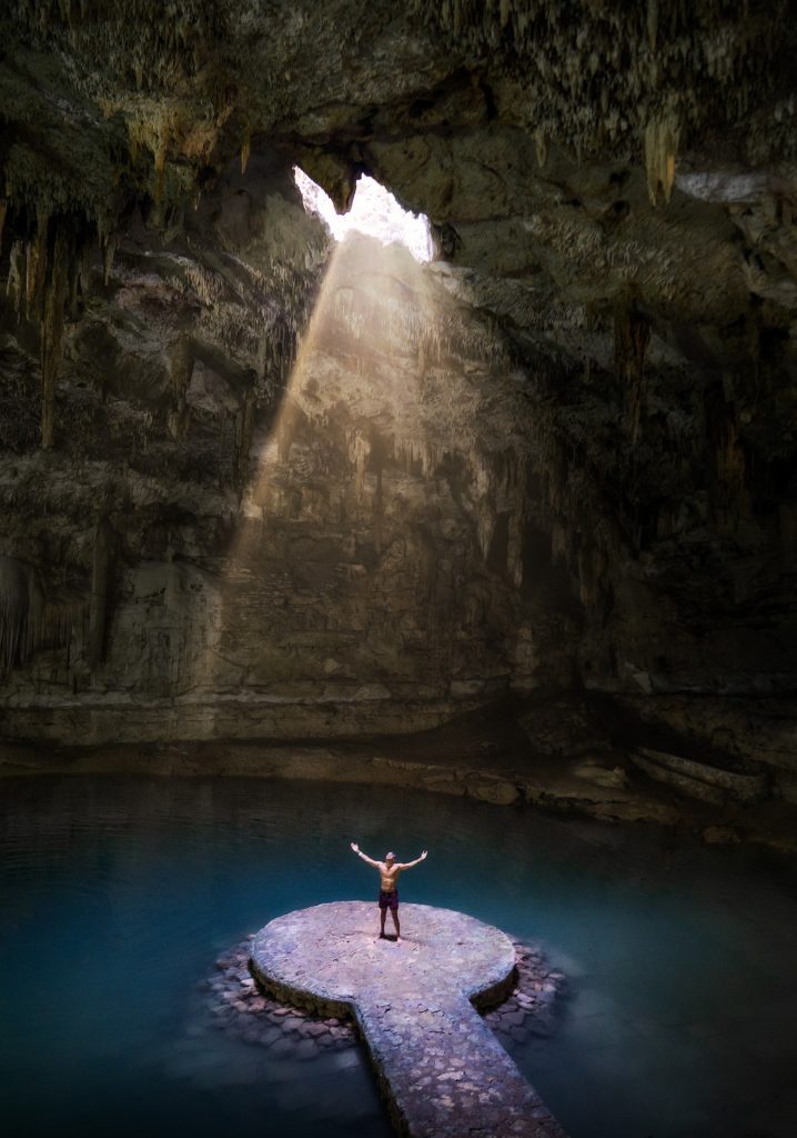 Light shining in at a cenote 