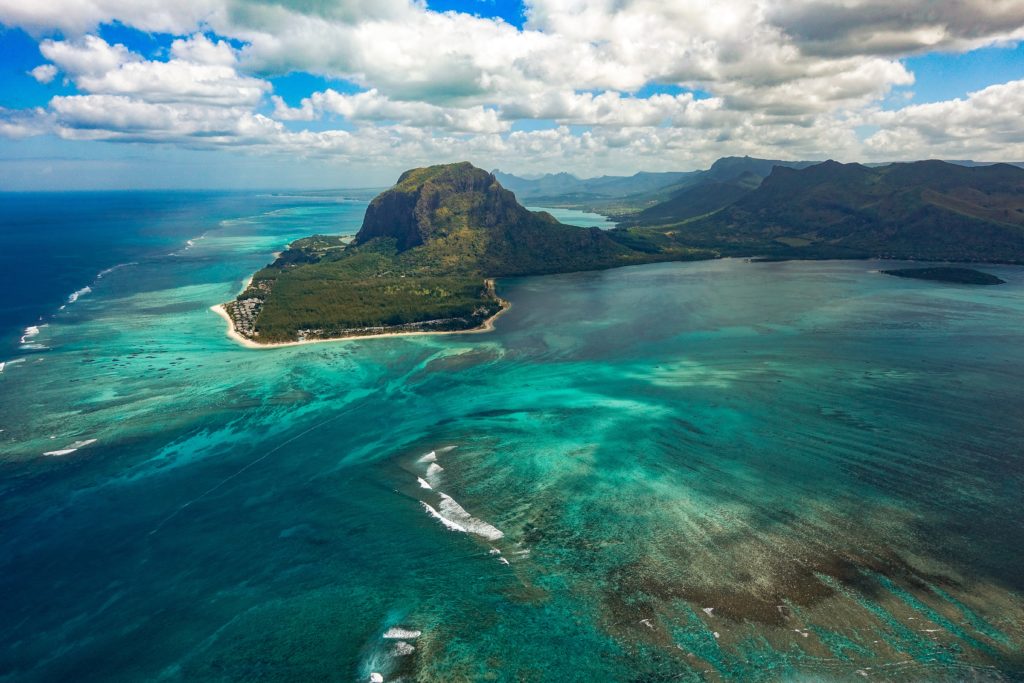 Mauritius mit türkisblauem Wasser als ein perfekter Ort für CoWorking