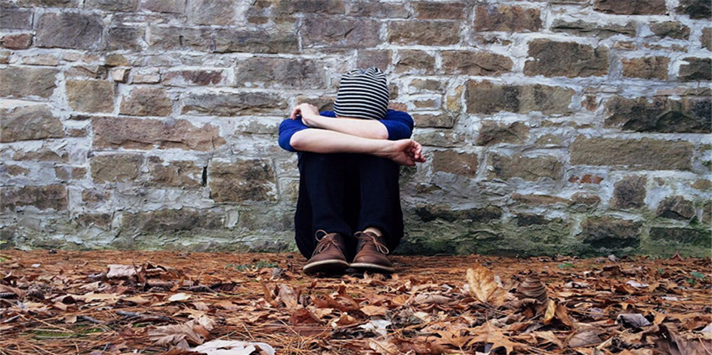 Feeling Alone: 13 Ways to Stop Feeling So Lonely and Isolated ⋆ LonerWolf